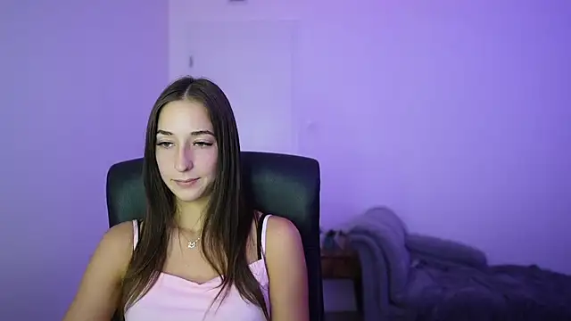 Crystalbrunette18 online show from July 4, 1:06 pm