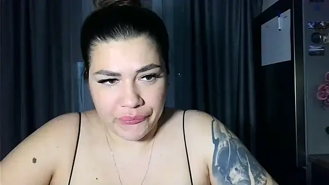 Snapshot of miss_preggie chatting on April 7, 6:52 pm miss preggie online show from April 7, 6:52 pm