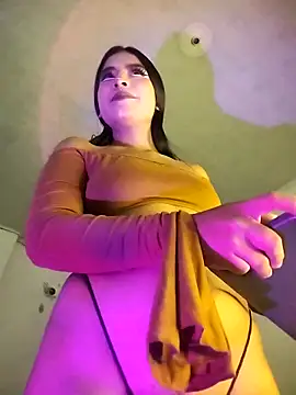 Snapshot of CaticaaSquirtt1 chatting on April 5, 6:49 pm CaticaaSquirtt1 online show from April 5, 6:49 pm