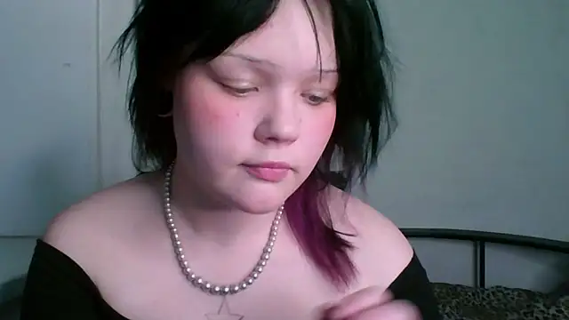 abbey-BAT online show from April 8, 9:37 pm