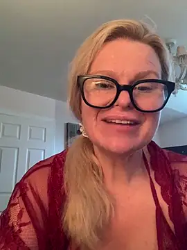 Snapshot of Love_Lee_xo chatting on June 15, 11:56 am Love Lee xo online show from June 15, 11:56 am