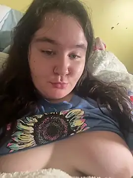 MoolahBaby42069 online show from April 18, 1:15 pm