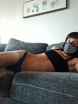 Wayuphornybttm online show from April 29, 3:38 pm