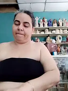 Snapshot of Golositadeamor chatting on June 10, 5:56 pm Golositadeamor online show from June 10, 5:56 pm