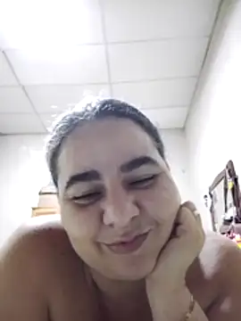 Snapshot of Golositadeamor chatting on June 18, 5:28 pm Golositadeamor online show from June 18, 5:28 pm