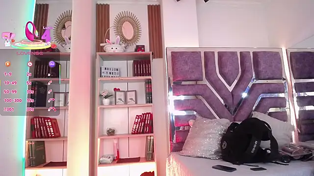 Snapshot of Eva__Walker chatting on April 22, 11:28 pm Eva Walker online show from April 22, 11:28 pm