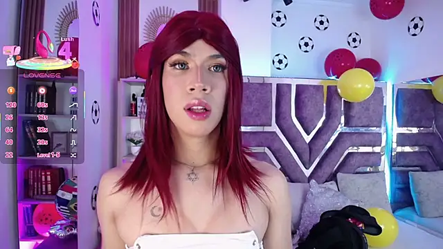 Snapshot of Eva__Walker chatting on June 19, 11:30 pm Eva Walker online show from June 19, 11:30 pm