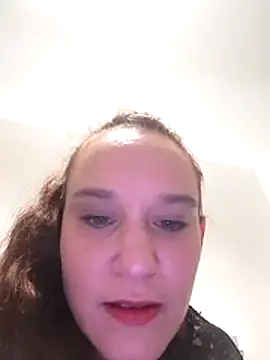 Snapshot of Maggie38 chatting on April 14, 2:12 pm Maggie38 online show from April 14, 2:12 pm