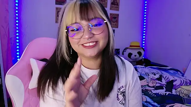 Snapshot of ZoeyDoll_ chatting on April 16, 11:18 pm ZoeyDoll online show from April 16, 11:18 pm