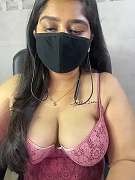 Snapshot of sarasofiaa_ chatting on May 17, 3:52 pm sarasofiaa online show from May 17, 3:52 pm