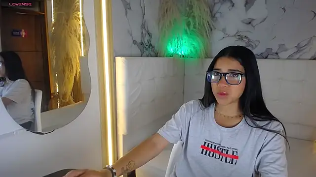 Snapshot of Taliasweet chatting on April 18, 1:26 pm Taliasweet online show from April 18, 1:26 pm