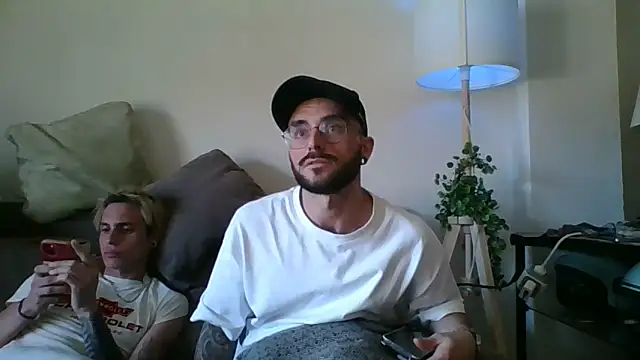 Snapshot of jonan_bcn chatting on April 6, 1:12 pm jonan bcn online show from April 6, 1:12 pm