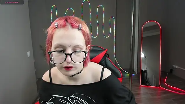 Snapshot of Rhonda_Martins chatting on April 11, 8:07 am Rhonda Martins online show from April 11, 8:07 am