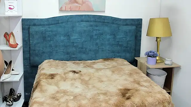 IsadoraVex online show from April 15, 12:45 pm