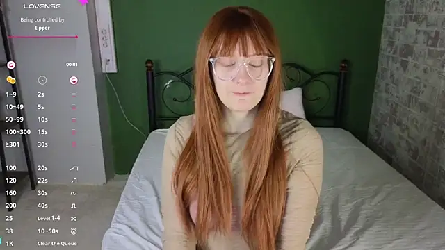 JessieWayy online show from May 3, 8:20 am