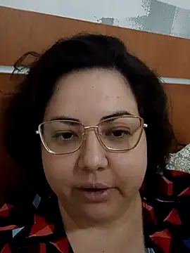 Monserratmontes online show from April 12, 1:49 pm