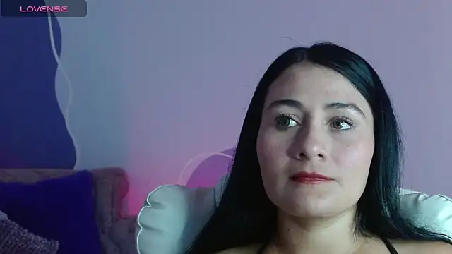 emilylondon 22 online show from April 8, 1:22 pm