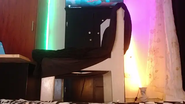 samm sweet online show from April 7, 12:33 am