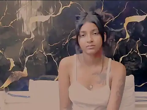 Snapshot of Cutie_pie2 chatting on April 9, 9:58 am Cutie pie2 online show from April 9, 9:58 am