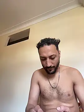 Snapshot of legende59 chatting on April 14, 12:22 pm legende59 online show from April 14, 12:22 pm