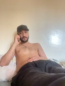 Snapshot of legende59 chatting on May 22, 2:12 pm legende59 online show from May 22, 2:12 pm