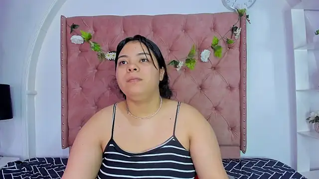 Snapshot of ROSELEI_ chatting on June 3, 12:19 pm ROSELEI online show from June 3, 12:19 pm