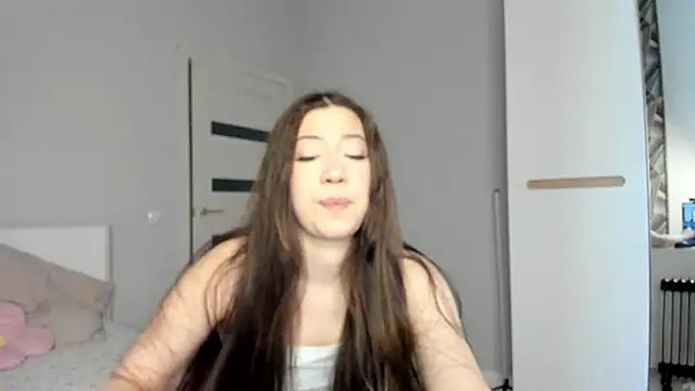 Snapshot of bina_mima chatting on May 27, 8:44 am bina mima online show from May 27, 8:44 am
