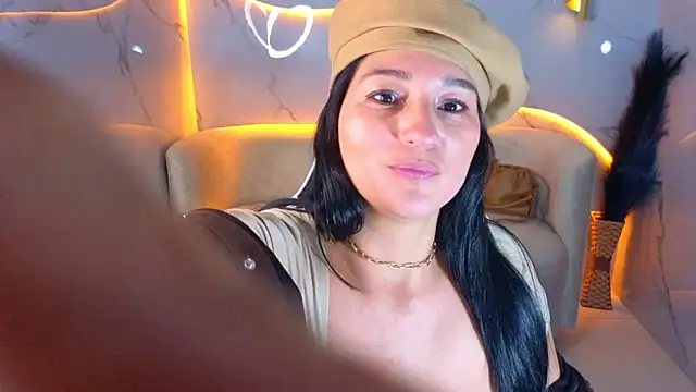 Snapshot of Alisson_tx_ chatting on May 19, 9:21 pm Alisson tx online show from May 19, 9:21 pm
