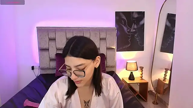 Snapshot of candy_tina chatting on April 17, 2:09 pm candy tina online show from April 17, 2:09 pm