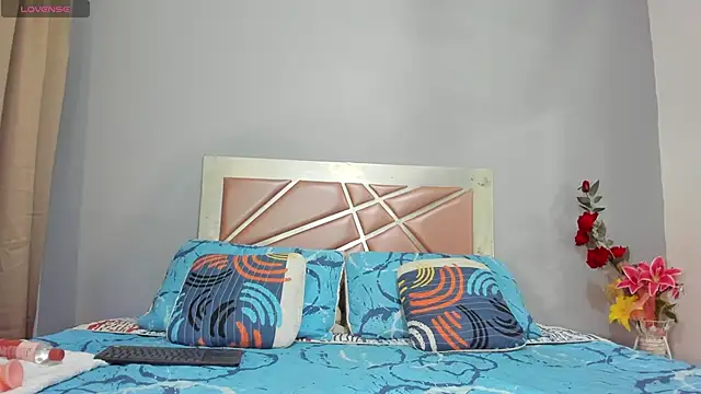 Snapshot of Celestte_w chatting on April 21, 11:07 pm Celestte w online show from April 21, 11:07 pm