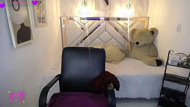 Snapshot of ahmy_ chatting on May 1, 7:51 pm ahmy online show from May 1, 7:51 pm