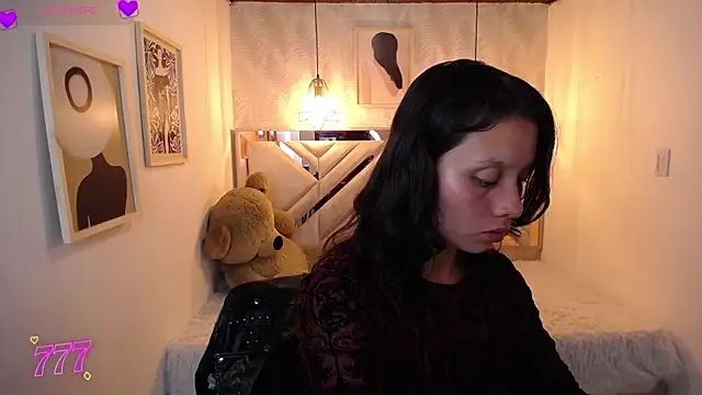 Snapshot of ahmy_ chatting on May 8, 7:52 pm ahmy online show from May 8, 7:52 pm