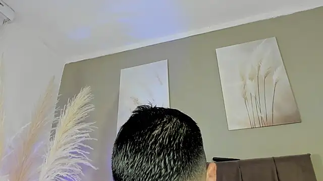 Snapshot of Alexander_Diazz chatting on June 3, 2:44 pm Alexander Diazz online show from June 3, 2:44 pm