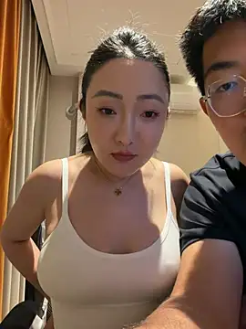 Snapshot of sunsinedadada chatting on April 7, 2:39 pm sunsinedadada online show from April 7, 2:39 pm