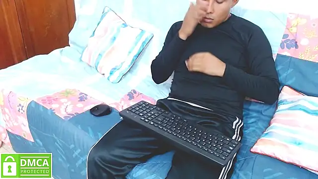 Denzel Ass26 online show from May 7, 10:59 pm