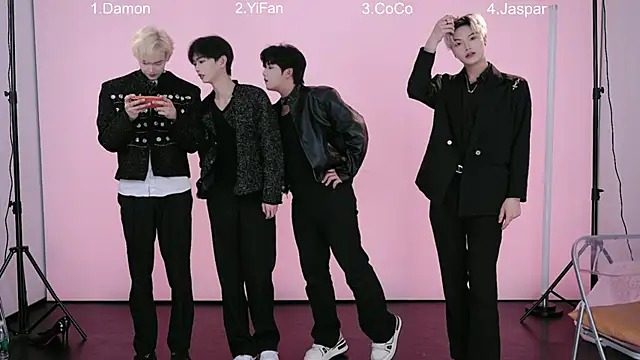 Snapshot of XL-CandyShop chatting on April 7, 6:58 am XL-CandyShop online show from April 7, 6:58 am