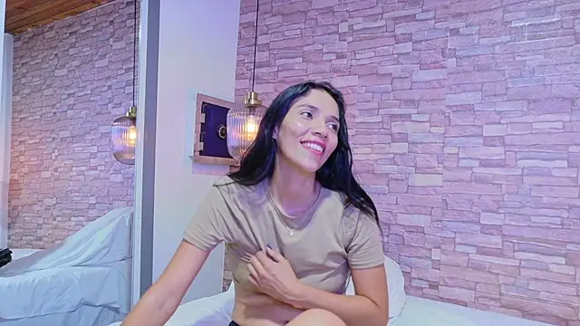 Snapshot of martina_thompson_ chatting on April 7, 7:36 pm martina thompson online show from April 7, 7:36 pm