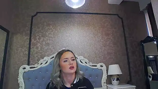 Ivy Quin online show from May 9, 4:06 am