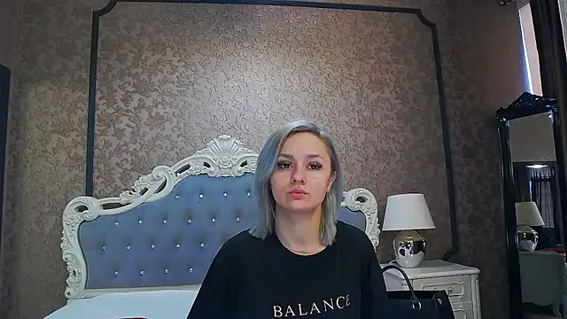 Ivy Quin online show from June 3, 4:15 am