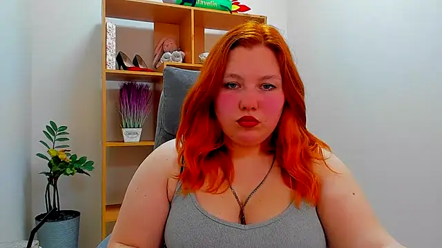 Snapshot of Aillia-Rous chatting on April 11, 7:56 am Aillia-Rous online show from April 11, 7:56 am