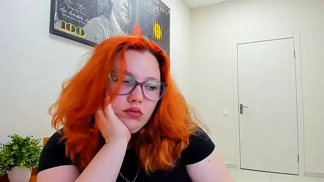 Snapshot of Aillia-Rous chatting on June 22, 6:32 am Aillia-Rous online show from June 22, 6:32 am