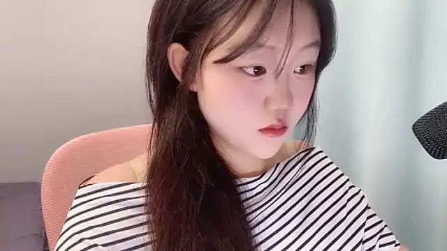 Lilababy00 online show from April 28, 9:25 am