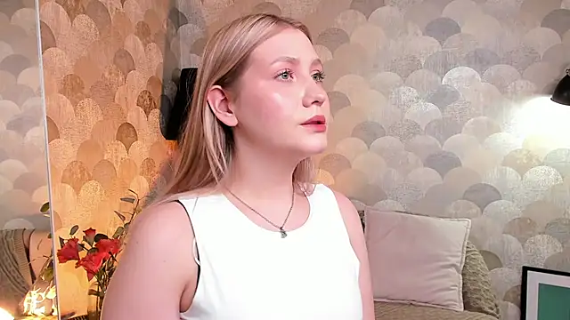 Emilicious online show from April 19, 1:32 pm