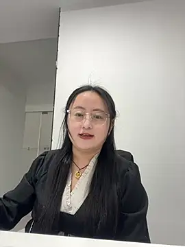 Snapshot of Moon_999 chatting on April 11, 7:02 am Moon 999 online show from April 11, 7:02 am