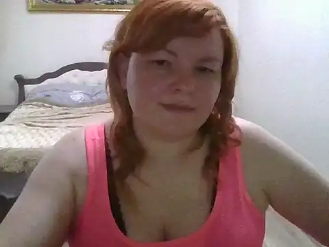 Snapshot of KrisryOxNikss chatting on June 7, 6:39 am KrisryOxNikss online show from June 7, 6:39 am