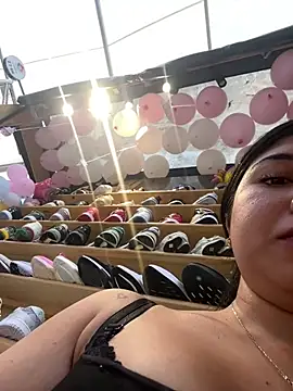 Snapshot of mariana-0306 chatting on May 23, 4:22 pm mariana-0306 online show from May 23, 4:22 pm