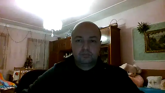 Snapshot of Luceriusbigass chatting on December 23, 5:11 pm Luceriusbigass online show from December 23, 5:11 pm