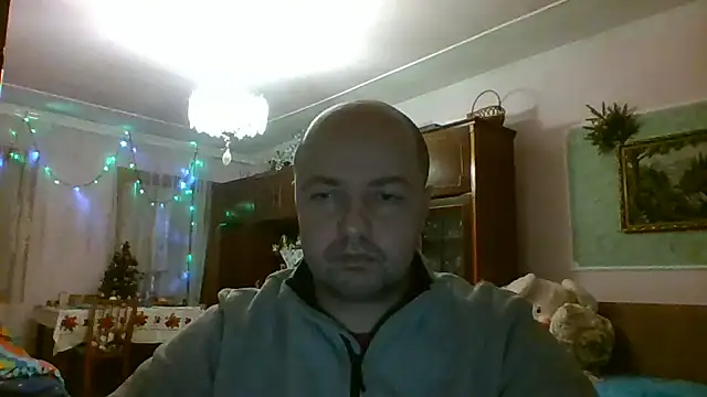 Snapshot of Luceriusbigass chatting on January 5, 6:35 pm Luceriusbigass online show from January 5, 6:35 pm