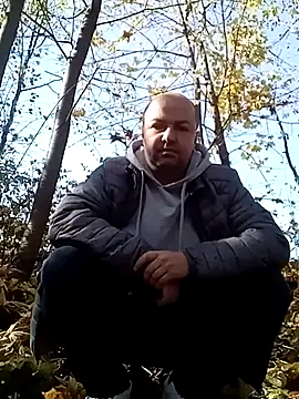 Snapshot of Luceriusbigass chatting on October 21, 10:38 am Luceriusbigass online show from October 21, 10:38 am