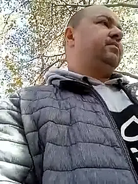 Snapshot of Luceriusbigass chatting on October 22, 10:15 am Luceriusbigass online show from October 22, 10:15 am